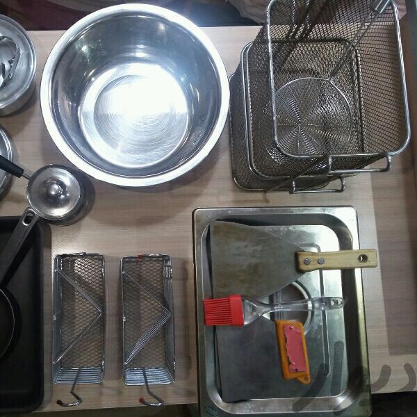 ظروف آشپزخانه فلزی