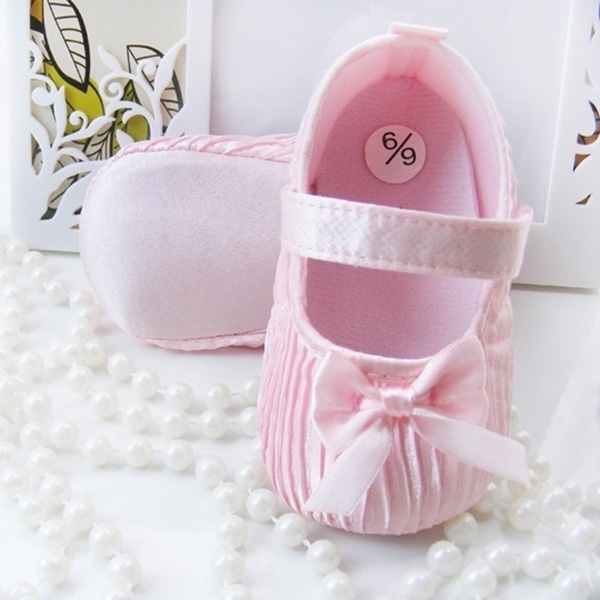 کفش دخترانه نوزاد
